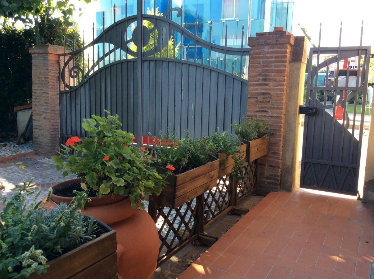 Bed And Breakfast Queen Pisa Exterior foto